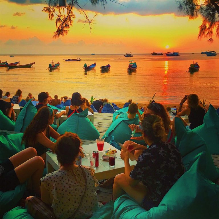 Best Koh Tao Bars to Drink | Funky Turtle